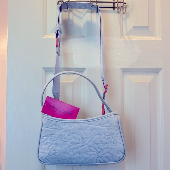 💜 NWT! Betsey Johnson Floral Bag w/Crossbody strap and charms - Picture 7 of 13